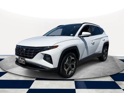 Certified 2023 Hyundai Tucson Limited AWD/4WD image 2