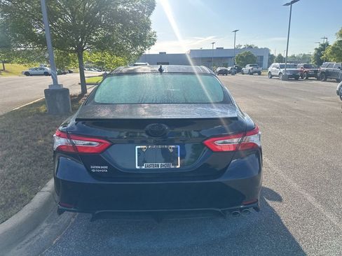 Used 2020 Toyota Camry SE image 5