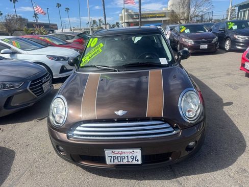 Used 2010 MINI Cooper Clubman Hardtop FWD image 3