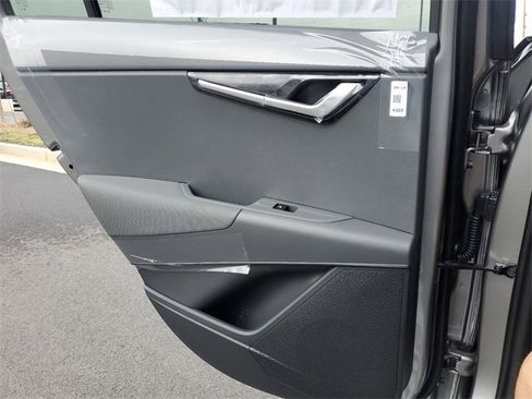 New 2025 Kia Niro EX Touring image 14