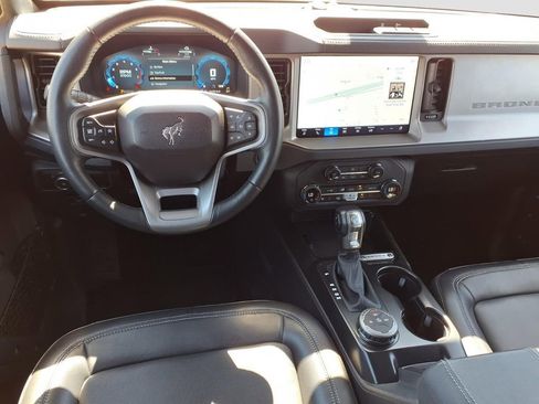 Used 2025 Ford Bronco Outer Banks image 10