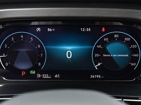 Used 2025 Volkswagen Atlas Cross Sport SE image 12