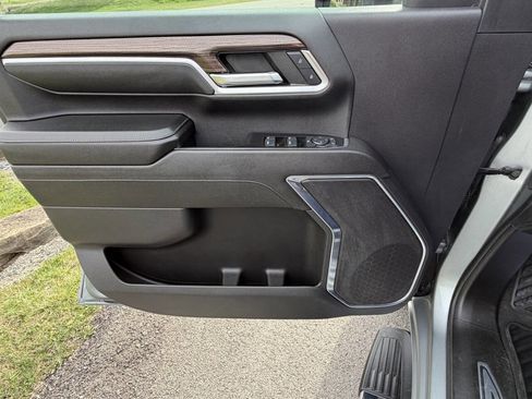 Used 2024 Chevrolet Silverado 3500 LT image 37