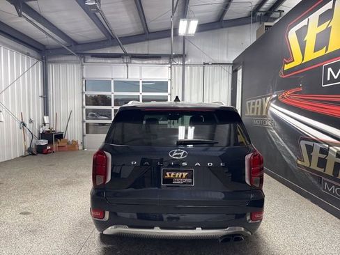 Used 2022 Hyundai Palisade Calligraphy w/ Winter Package image 18