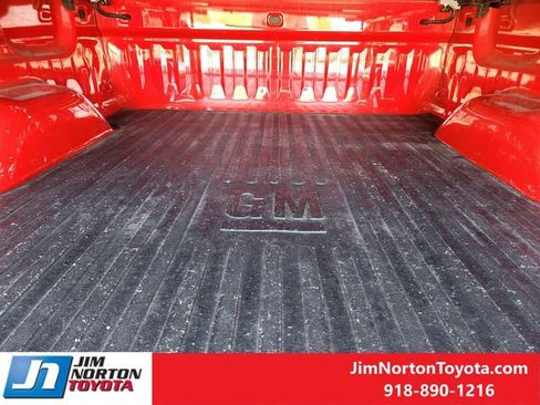 Used 2018 Chevrolet Silverado 1500 LT w/ Texas Edition image 33