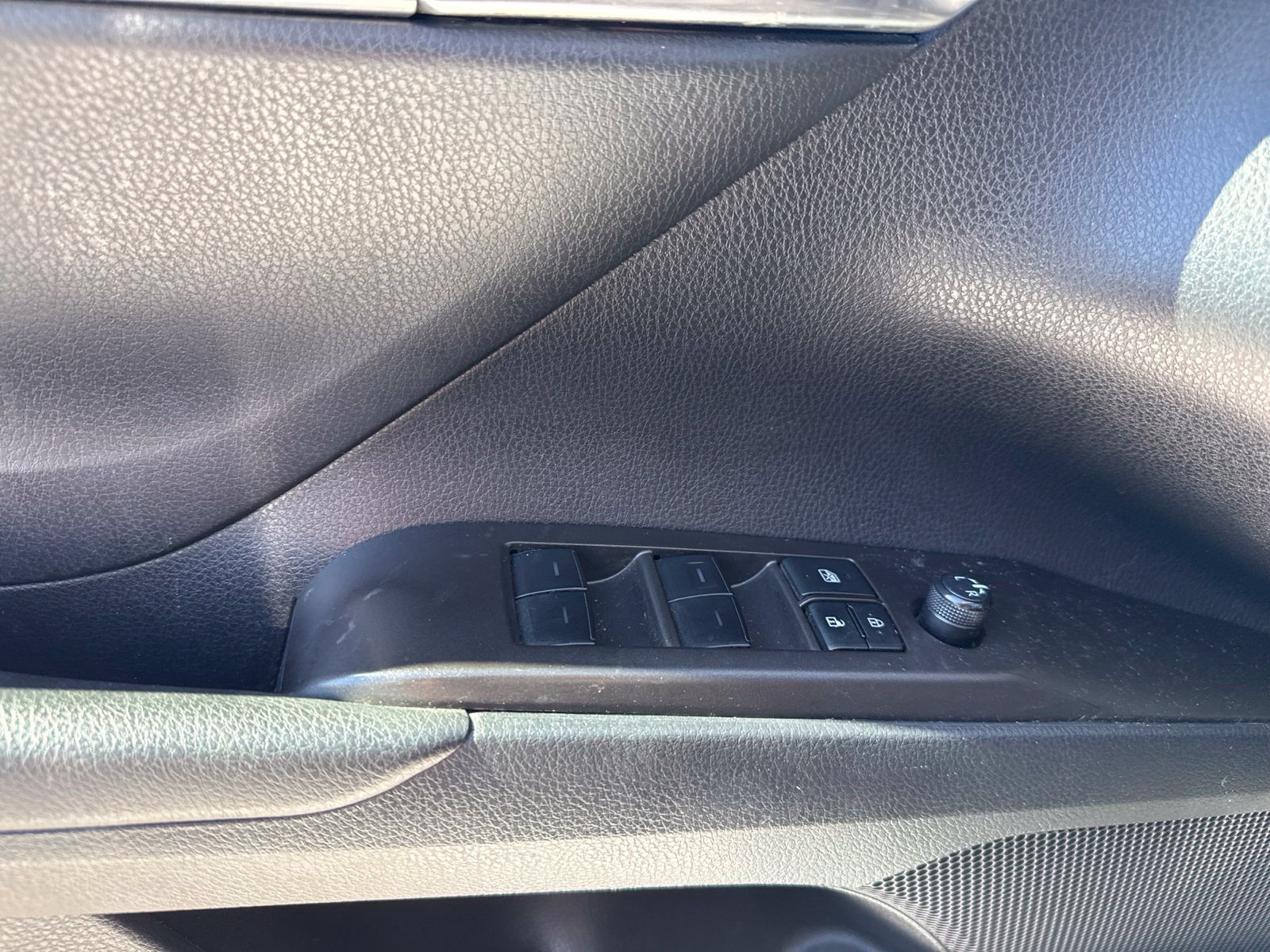 Used 2023 Toyota Camry SE w/ Convenience Package FWD image 20