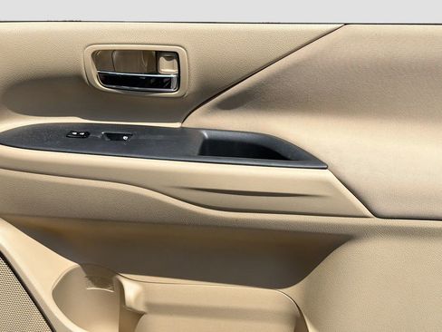 Used 2016 Mitsubishi Outlander SE FWD image 23