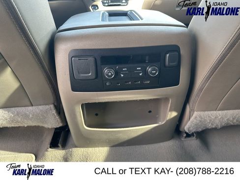 Used 2019 GMC Yukon XL SLT w/ Open Road Package AWD/4WD image 21