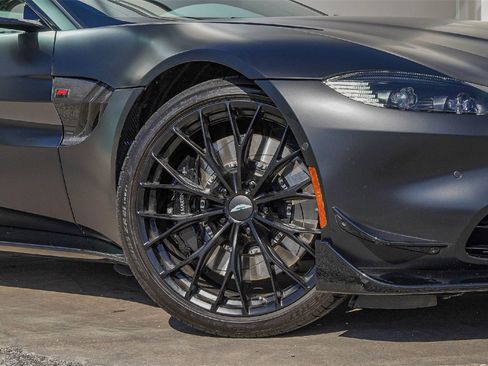 Used 2023 Aston Martin V8 Vantage Coupe image 3