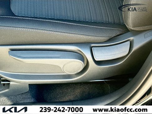 New 2026 Kia Sorento LX image 22