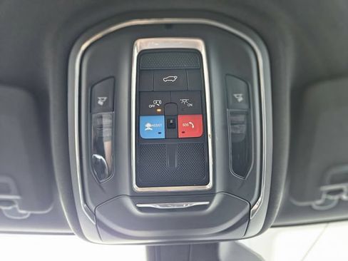 Used 2025 Jeep Grand Cherokee Altitude AWD/4WD image 28