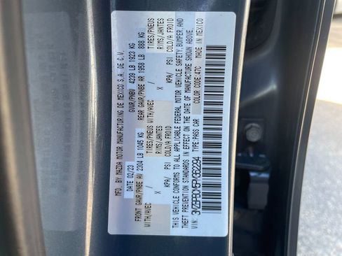 Used 2023 MAZDA MAZDA3 s image 33