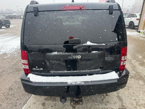 Used 2011 Jeep Liberty Limited w/ Tire & Wheel Group image 6