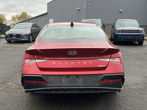 Used 2024 Hyundai Elantra Limited FWD image 5