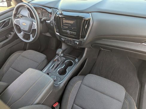 Used 2021 Chevrolet Traverse LS image 13