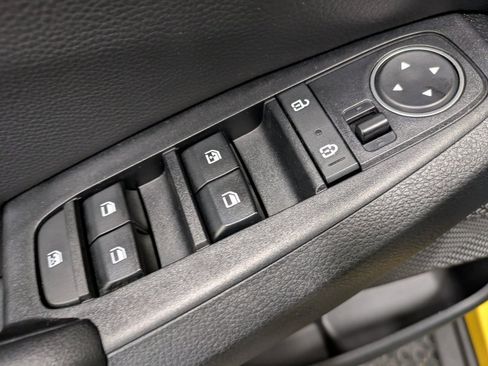 Certified 2022 Kia Seltos SX w/ Sunroof Package image 9