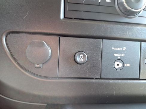 Used 2019 Chevrolet Express 3500 LS image 6