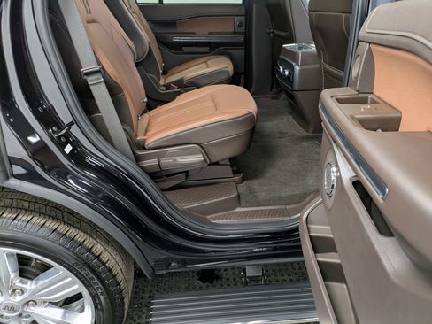 Used 2024 Ford Expedition King Ranch image 26