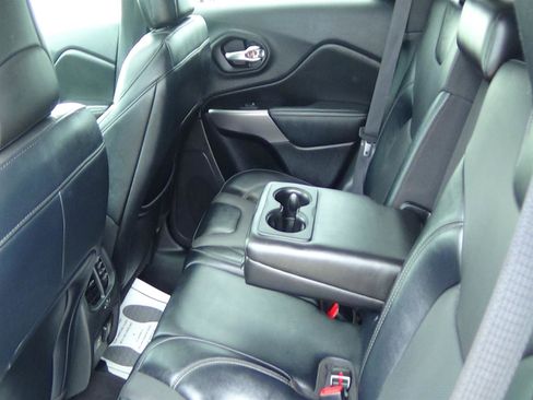 Certified 2022 Jeep Cherokee Limited AWD/4WD image 14