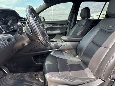 Used 2020 Cadillac XT6 Sport image 11