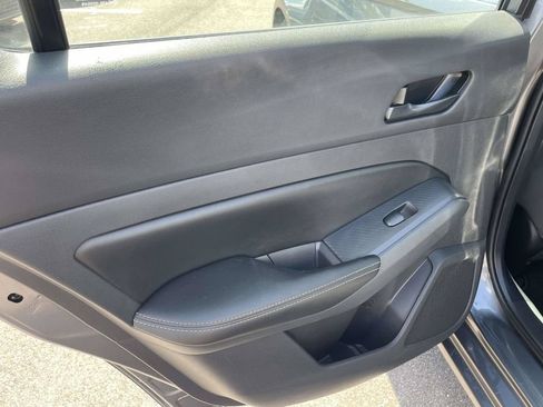 Used 2025 Nissan Altima 2.5 SV FWD image 11
