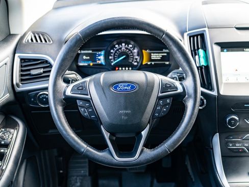 Used 2018 Ford Edge SEL w/ Equipment Group 201A image 18