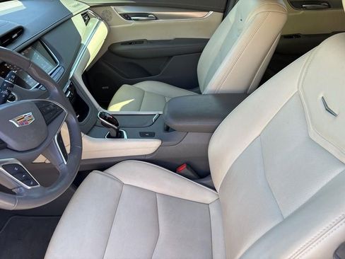 Used 2018 Cadillac XT5 Luxury w/ Driver Awareness Package image 11