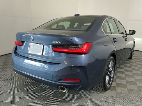Certified 2025 BMW 330i 330i w/ M Sport Package image 5