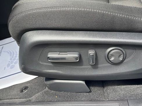Certified 2025 Honda CR-V EX image 16