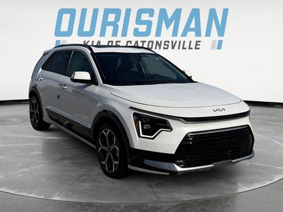 New 2025 Kia Niro SX Touring