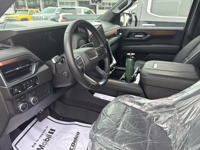 Used 2025 GMC Yukon Denali w/ LPO, Floor Liner Package AWD/4WD image 31