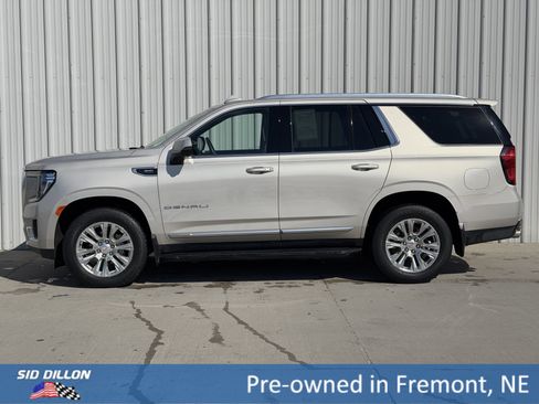 Used 2022 GMC Yukon Denali w/ Advanced Technology Package image 9