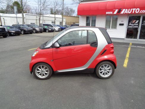 Used 2009 smart fortwo Coupe image 2