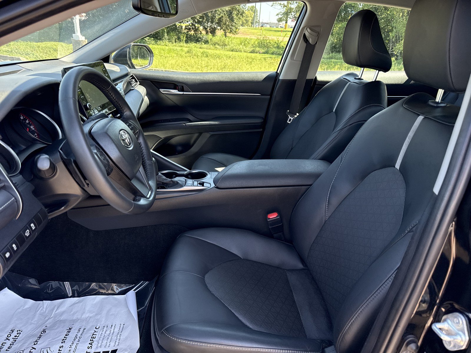 Used 2024 Toyota Camry XSE FWD image 11