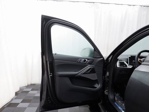 New 2026 BMW X6 xDrive40i w/ Climate Comfort Package image 4