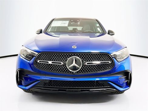New 2025 Mercedes-Benz GLC 300 4MATIC image 2