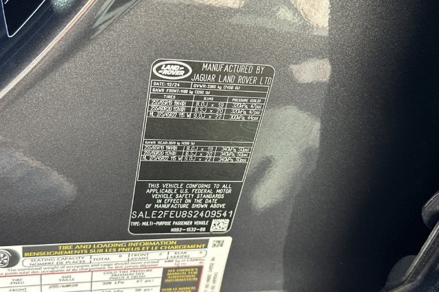 Certified 2025 Land Rover Defender 130 X-Dynamic SE AWD/4WD image 27