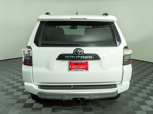 Used 2018 Toyota 4Runner TRD Off-Road Premium AWD/4WD image 5