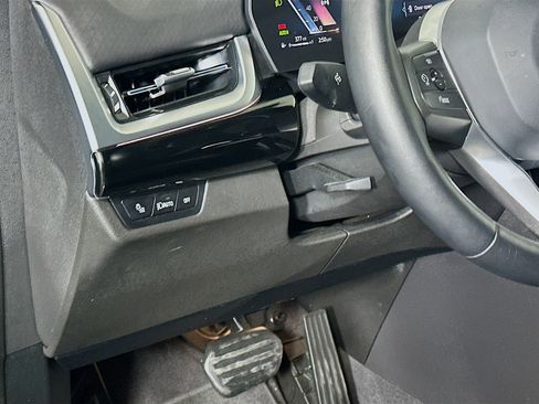 Used 2025 BMW X2 xDrive28i w/ Convenience Package image 17