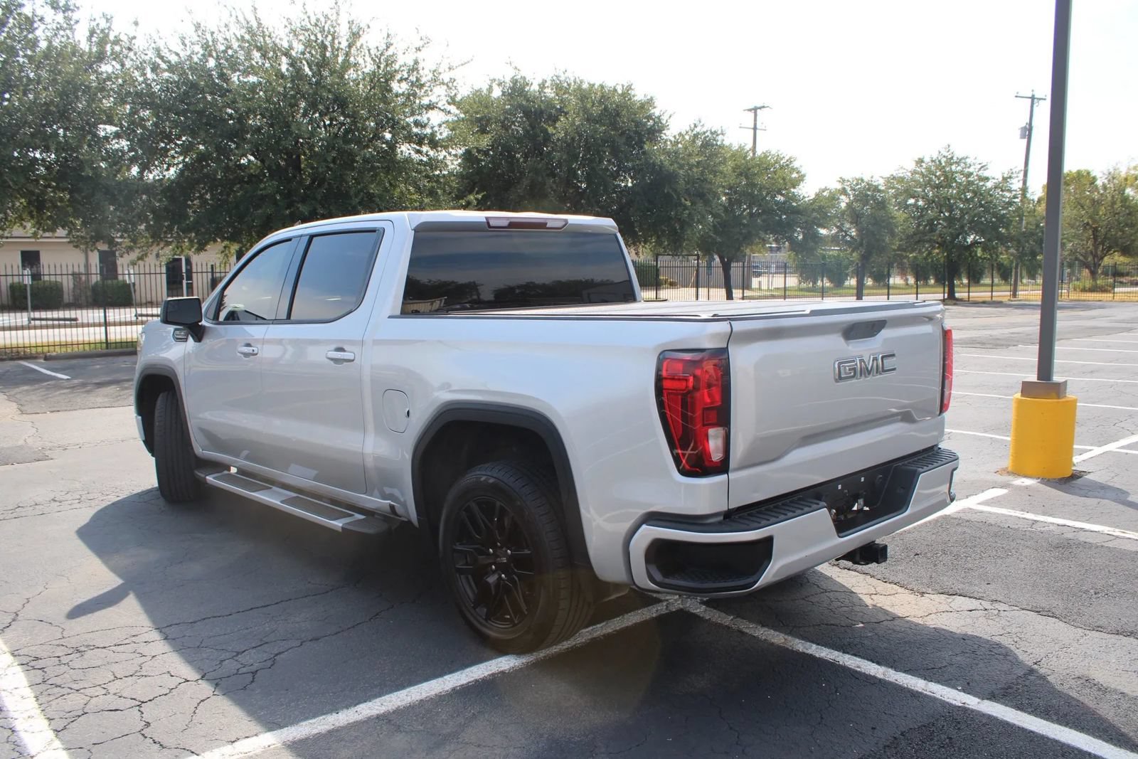 Used 2020 GMC Sierra 1500 Elevation w/ Elevation Value Package RWD image 6