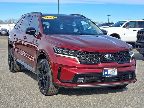 Used 2021 Kia Sorento SX image 2