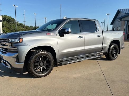 Used 2019 Chevrolet Silverado 1500 LTZ w/ LTZ Premium Package AWD/4WD image 5