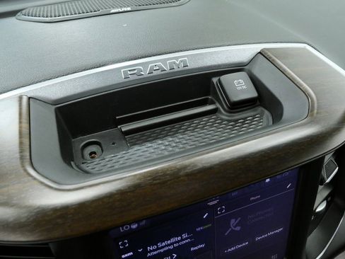 Used 2022 RAM 2500 Laramie image 35