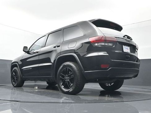 Used 2019 Jeep Grand Cherokee Limited image 21