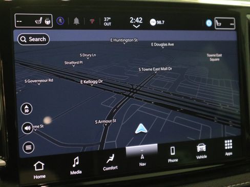 New 2026 Chrysler Pacifica Limited image 25