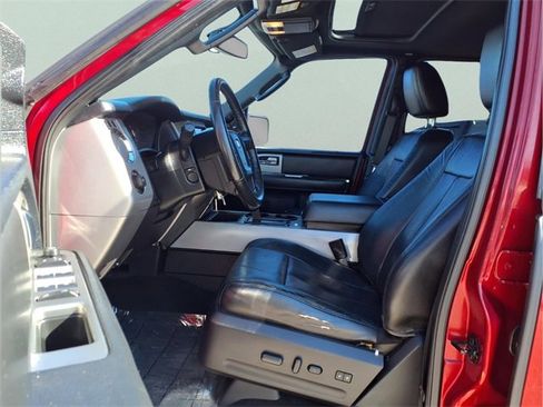 Used 2015 Ford Expedition EL XLT w/ Equipment Group 202A image 18