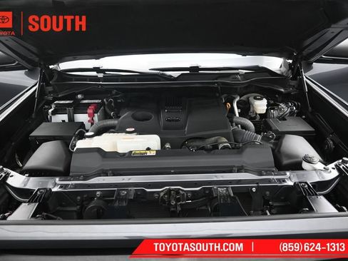 Used 2023 Toyota Tundra SR5 AWD/4WD image 34