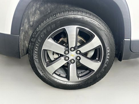 Used 2018 Chevrolet Traverse LT FWD image 11