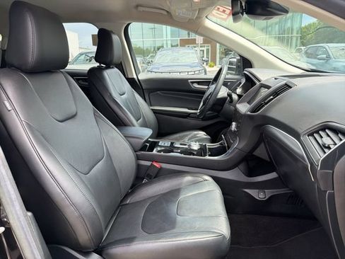 Used 2020 Ford Edge Titanium w/ Cargo Accessory Package FWD image 33
