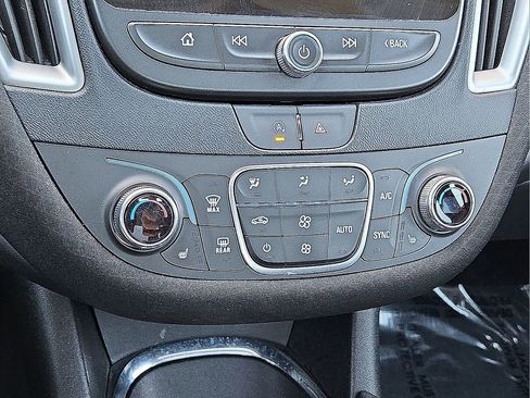 Used 2024 Chevrolet Malibu LT image 29